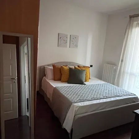 Apartment Little House