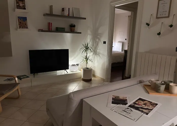 דירה Little House